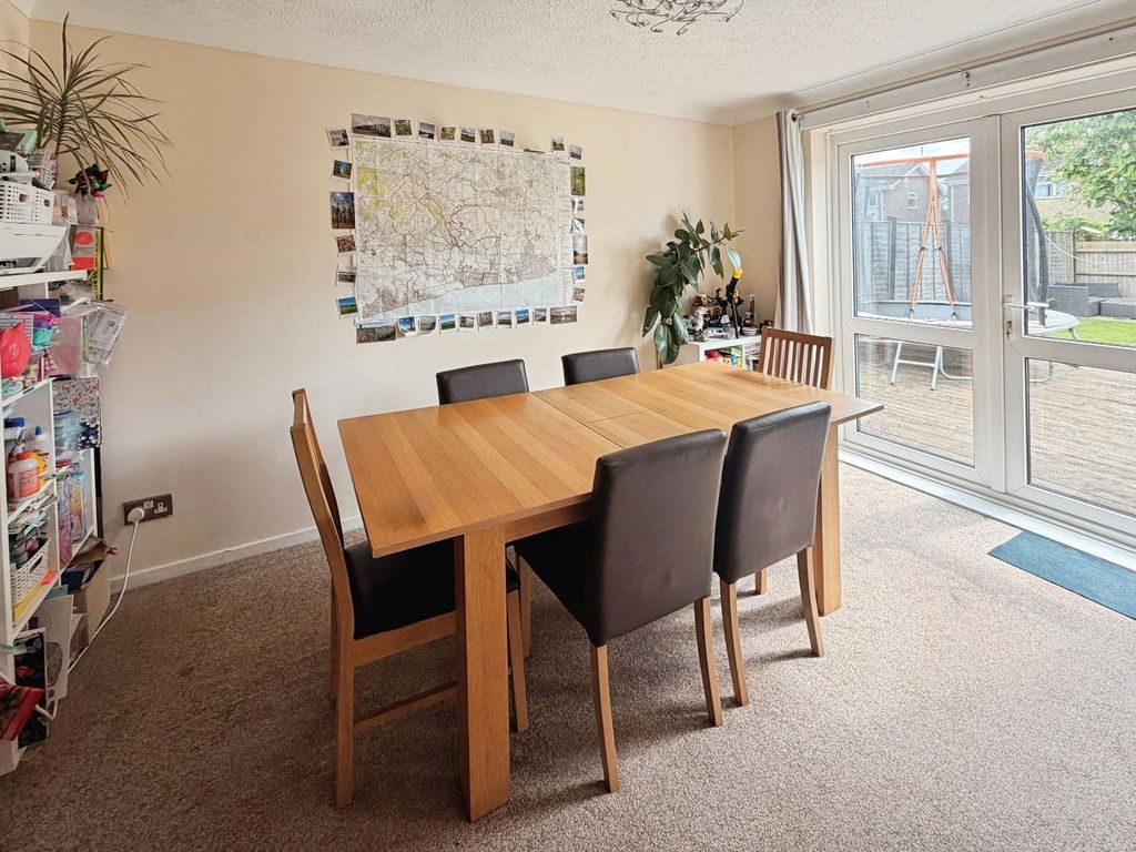 Property photo 3 of 10 Picture No. 60