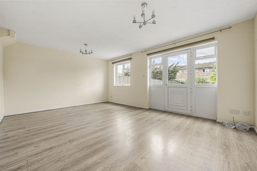 Property photo 3 of 12