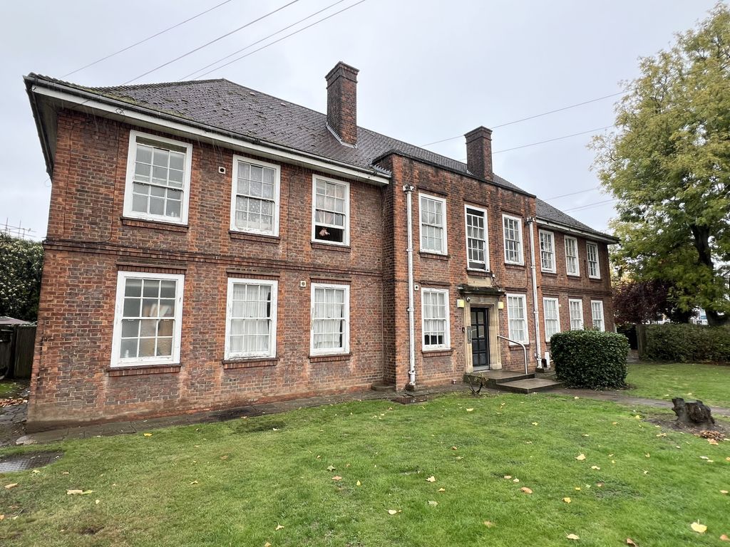 Property photo 1 of 2