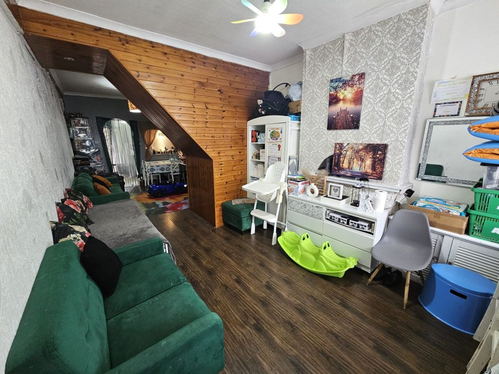Property photo 2 of 11
