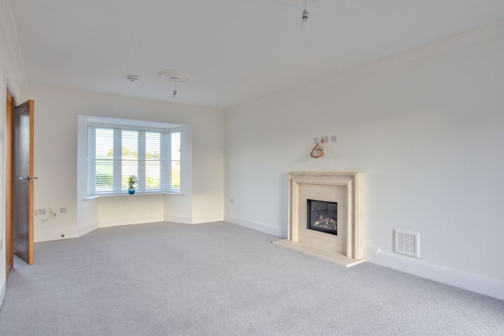 Property photo 2 of 34 Dsc_0079-Dsc_0081