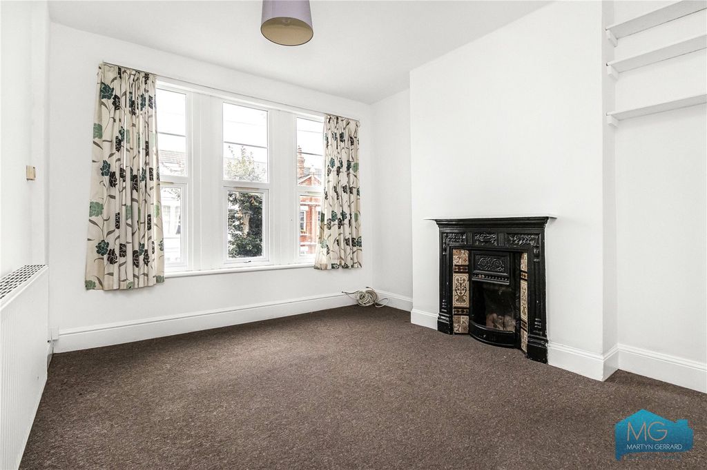 Property photo 3 of 9 Picture No. 13