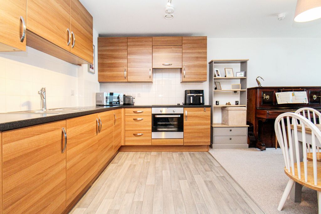 Property photo 2 of 11 Img_5975Dp