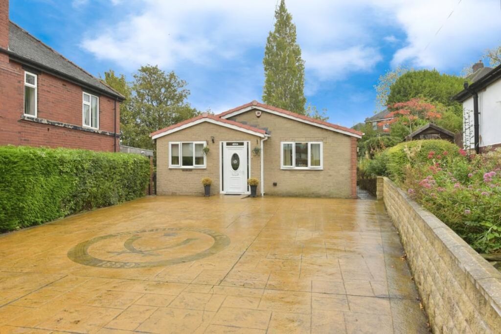 Property photo 1 of 9