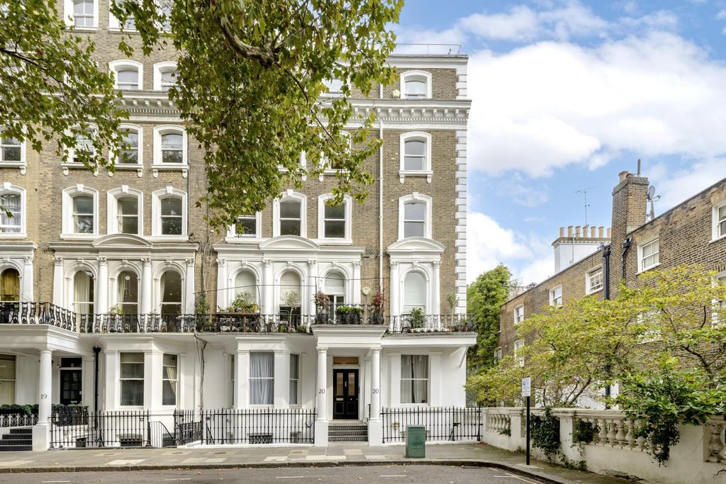 Property photo 3 of 18