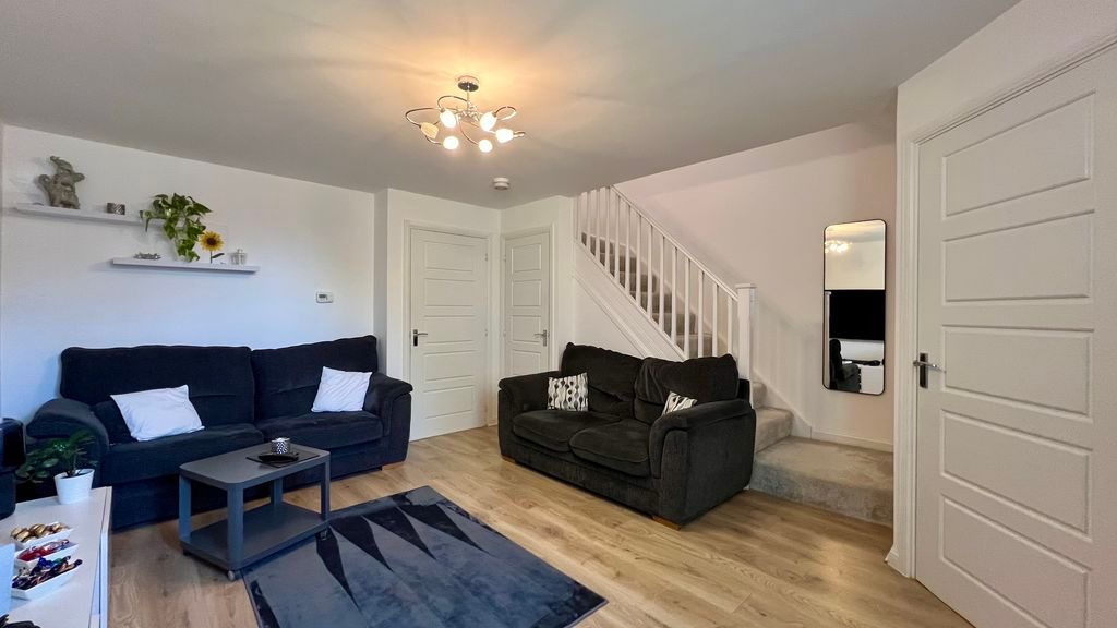 Property photo 3 of 16 Photo 3