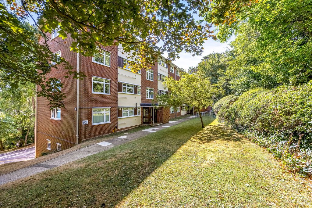 Property photo 1 of 20