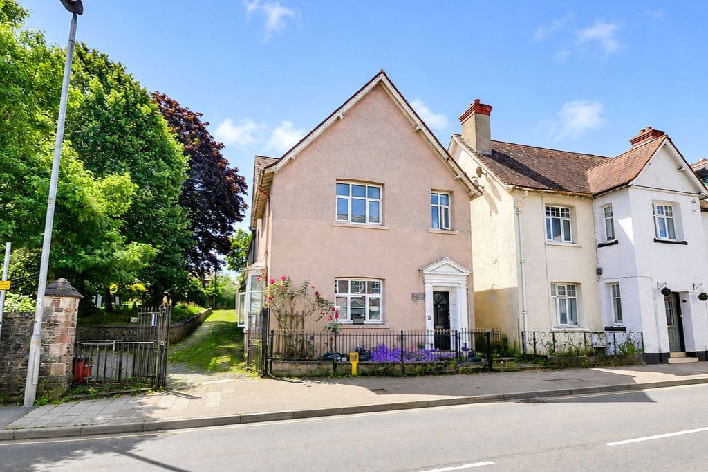 Property photo 1 of 15 1 - Picture No. 05