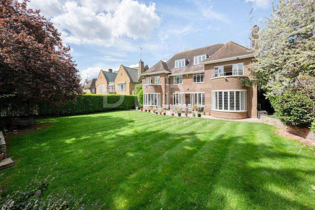 Property photo 1 of 22