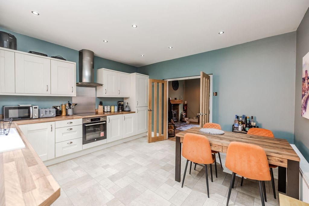 Property photo 3 of 13 C.4Tempeststreet,Blaydon-On-Tyne,Ne214Nd-19