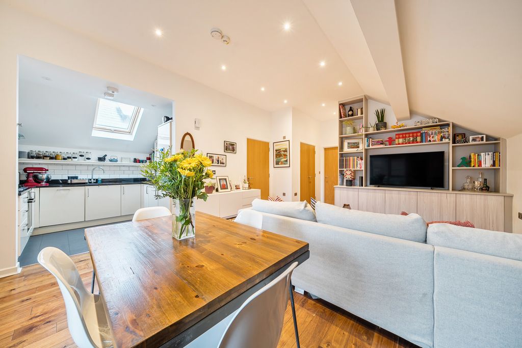 Property photo 2 of 21 Reception