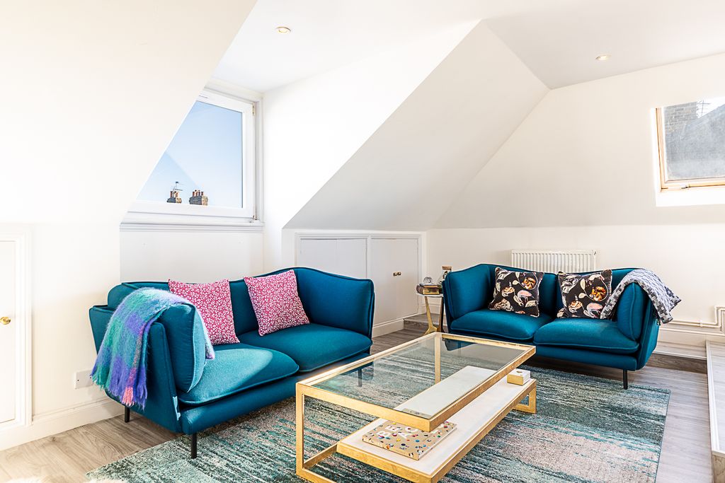 Property photo 1 of 33