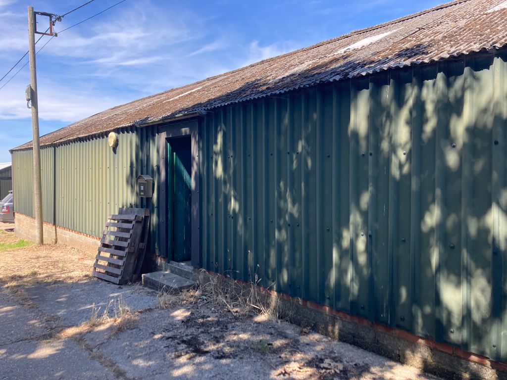 Property photo 1 of 2