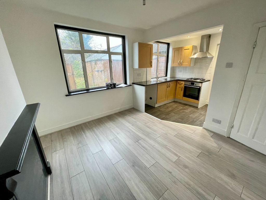 Property photo 3 of 9 4771094