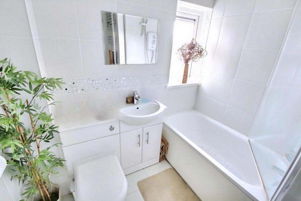 Property photo 3 of 3