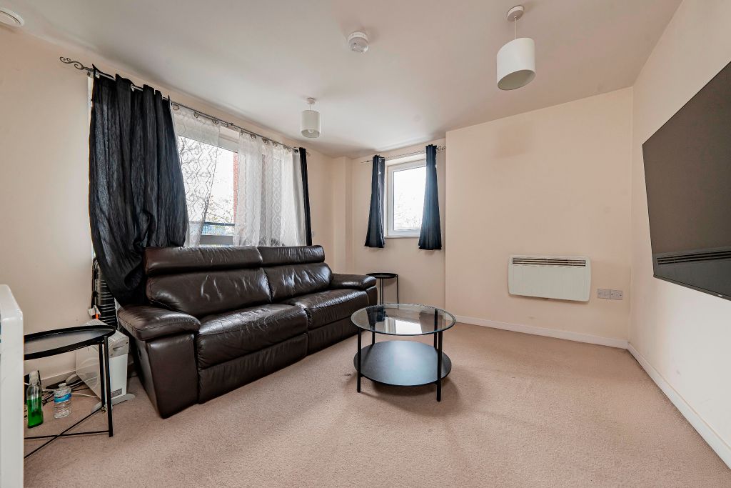 Property photo 2 of 6