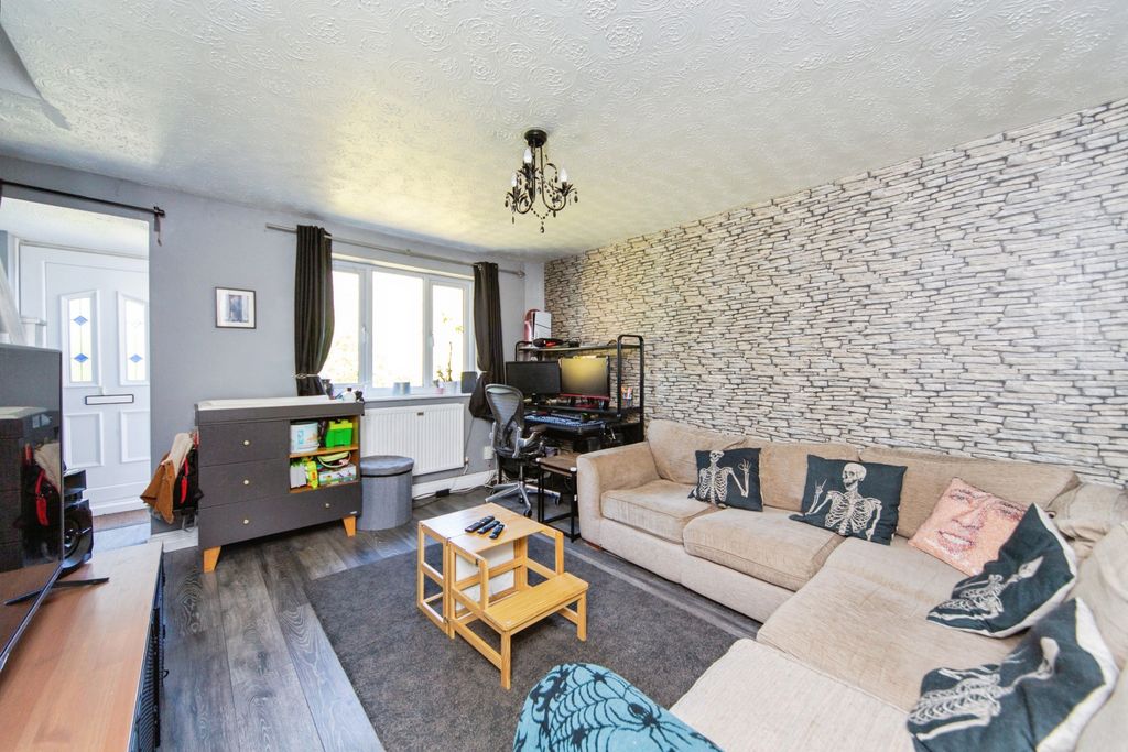 Property photo 2 of 15