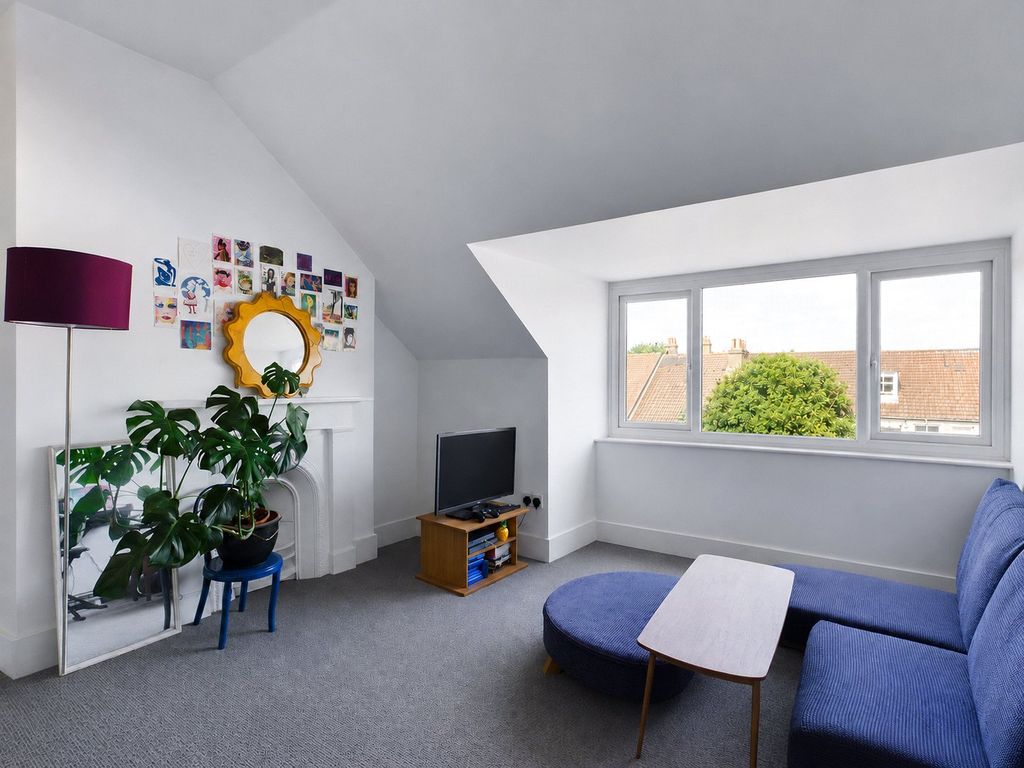 Property photo 1 of 4 Lounge