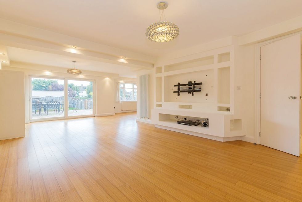 Property photo 2 of 6