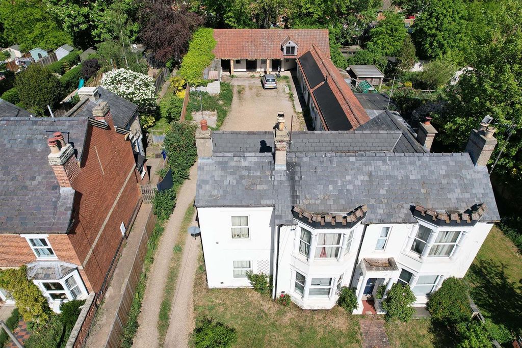 Property photo 2 of 17 Photo_1080296302_Dji_878_Jpg_11272847_0_2026511058