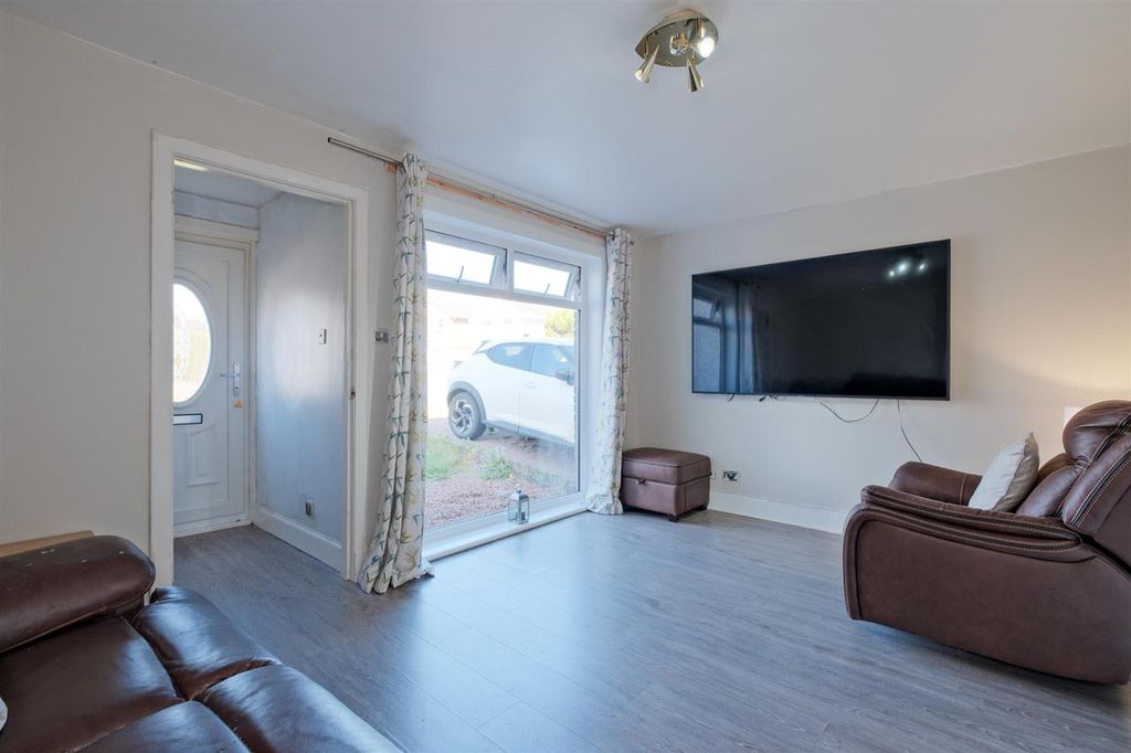 Property photo 3 of 23