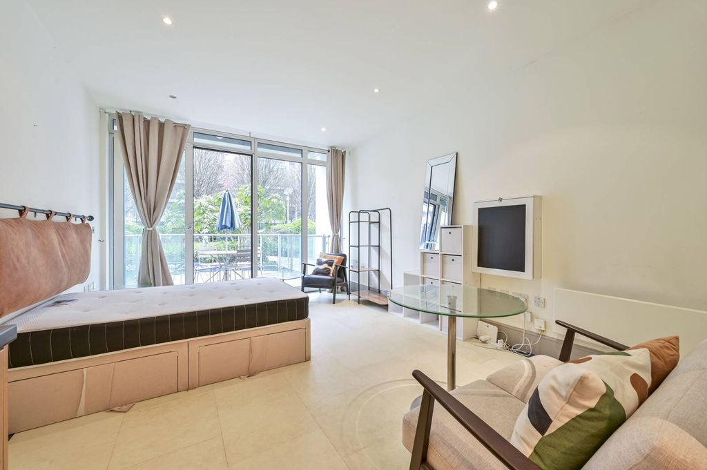 Property photo 3 of 7