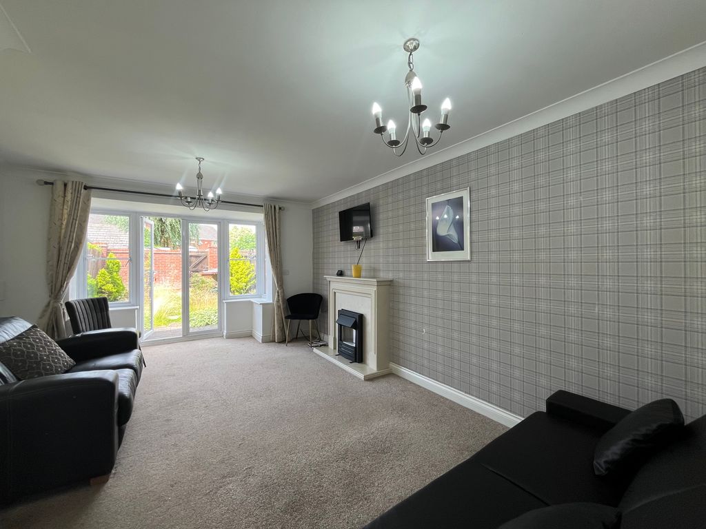 Property photo 2 of 21
