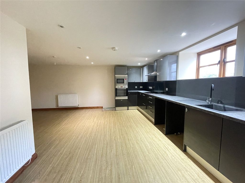 Property photo 1 of 10 Kitchen / Diner