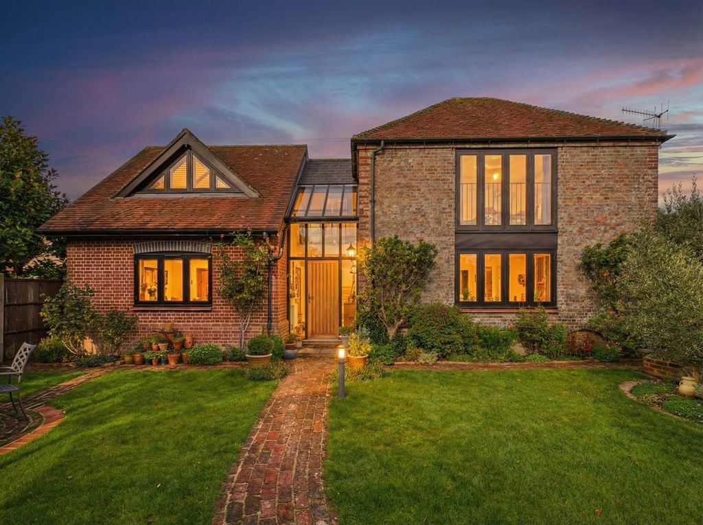 Property photo 1 of 30