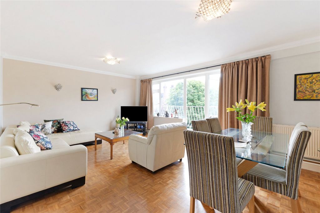Property photo 3 of 23 Picture No. 07