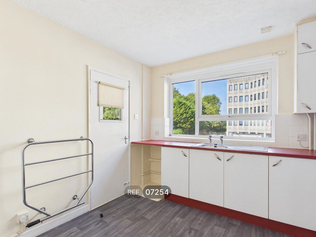 Property photo 3 of 15 Kitchen