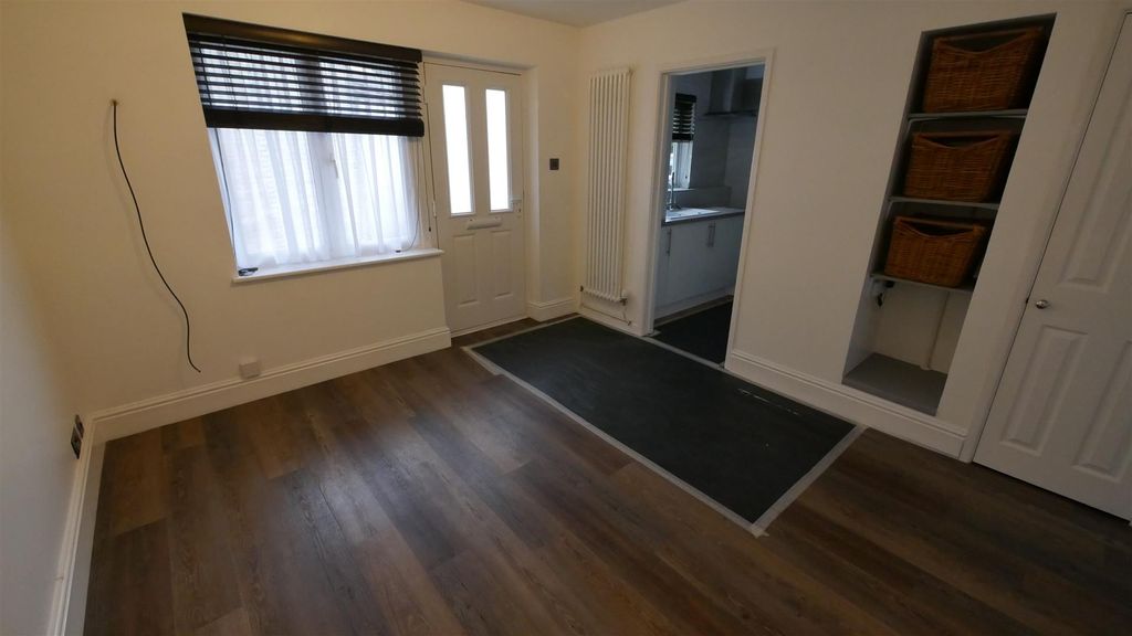 Property photo 2 of 7 P1010566.Jpg