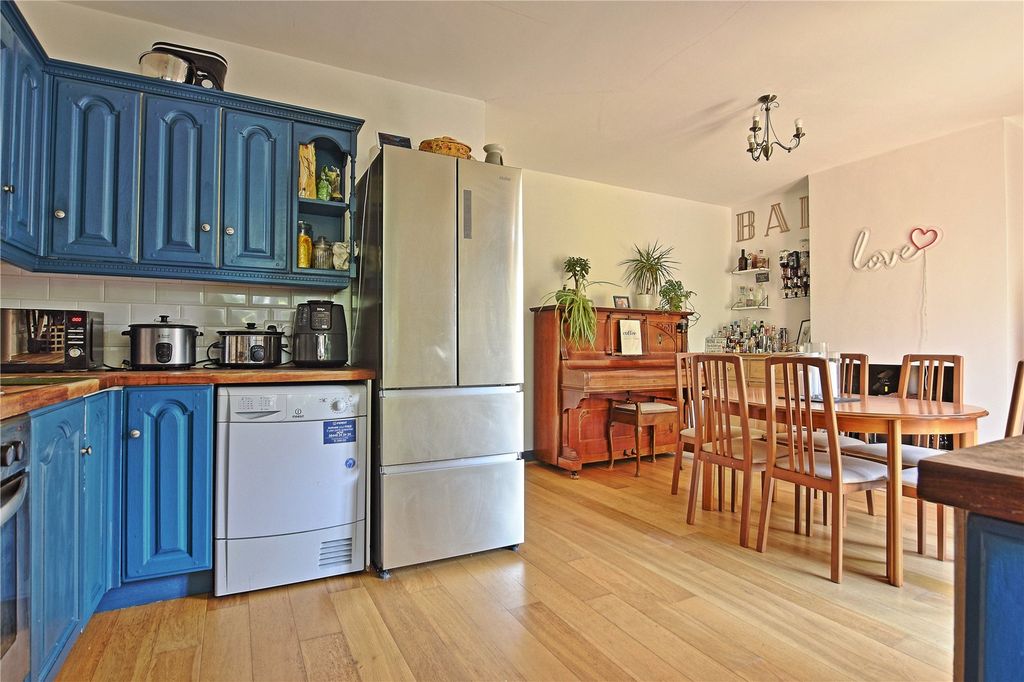Property photo 3 of 15 Picture No. 05