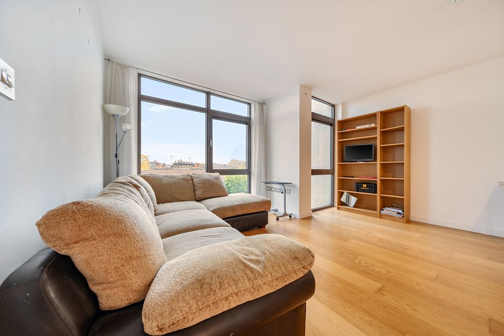 Property photo 2 of 19 Reception