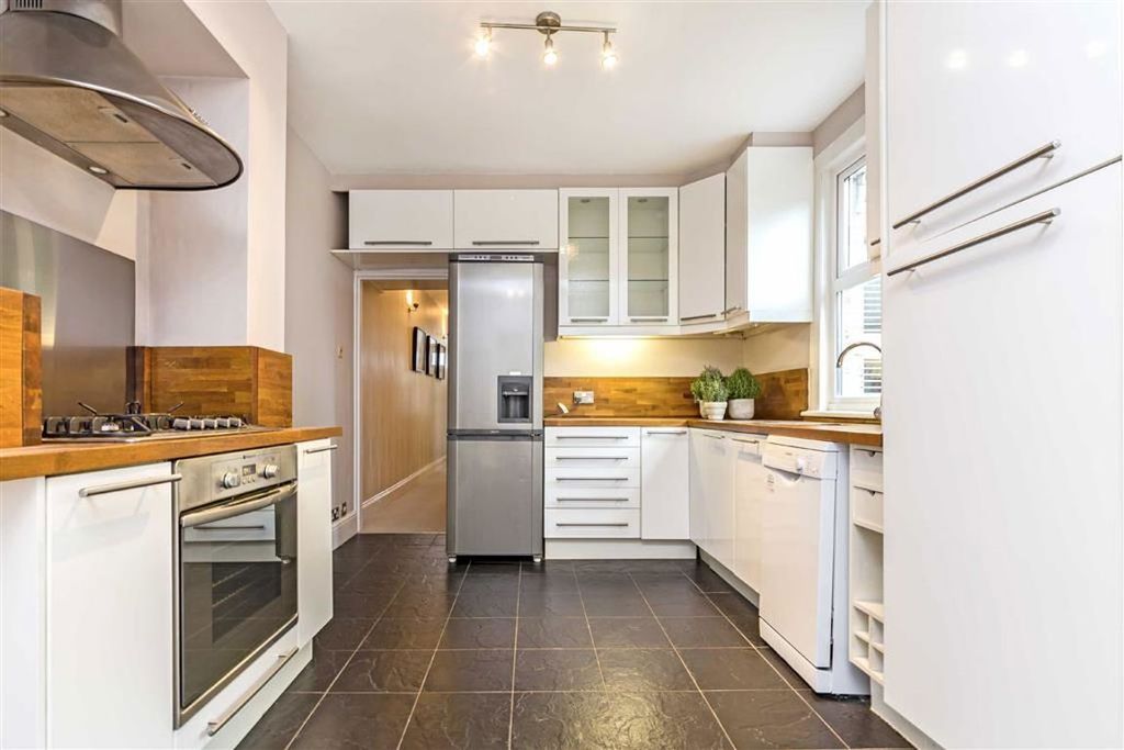 Property photo 3 of 5