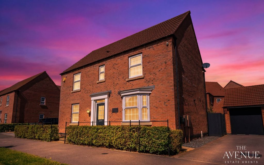 Property photo 1 of 45 5052982