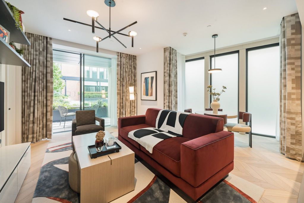 Property photo 1 of 22 Reception Room