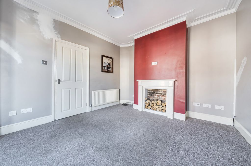 Property photo 3 of 16 1342836-20-68Bab8...