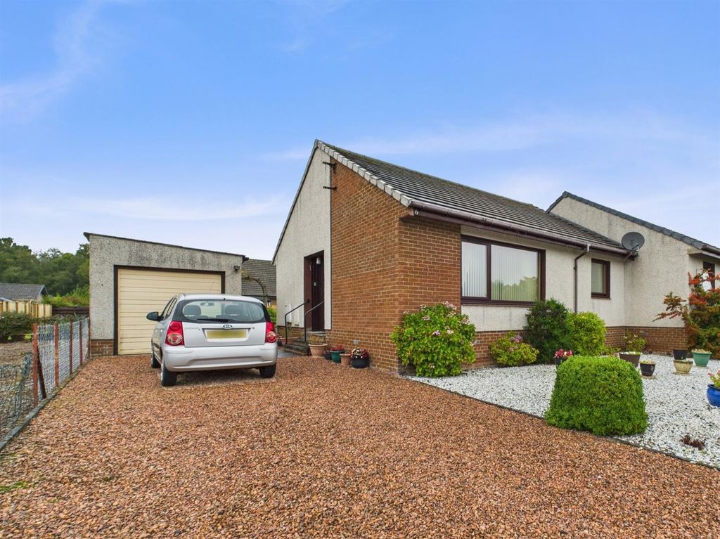 Property photo 1 of 16 Cam01486G0-Pr0843-Still015.Jpg