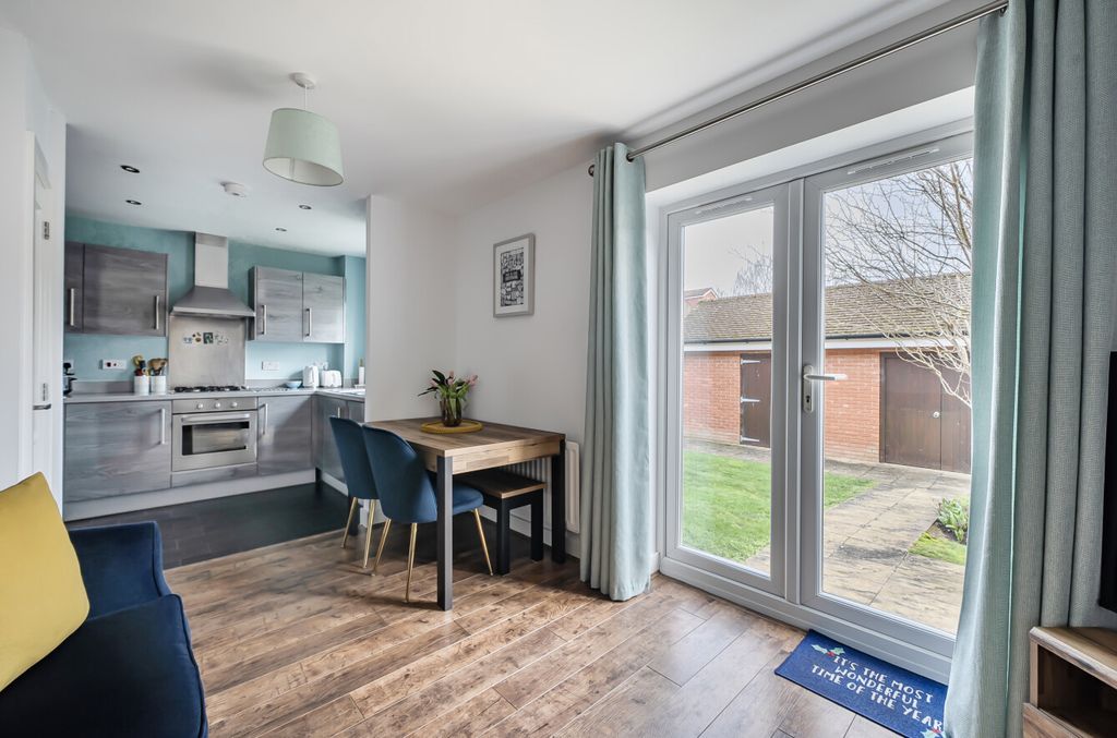 Property photo 3 of 16 1409097-3-698A0Da...