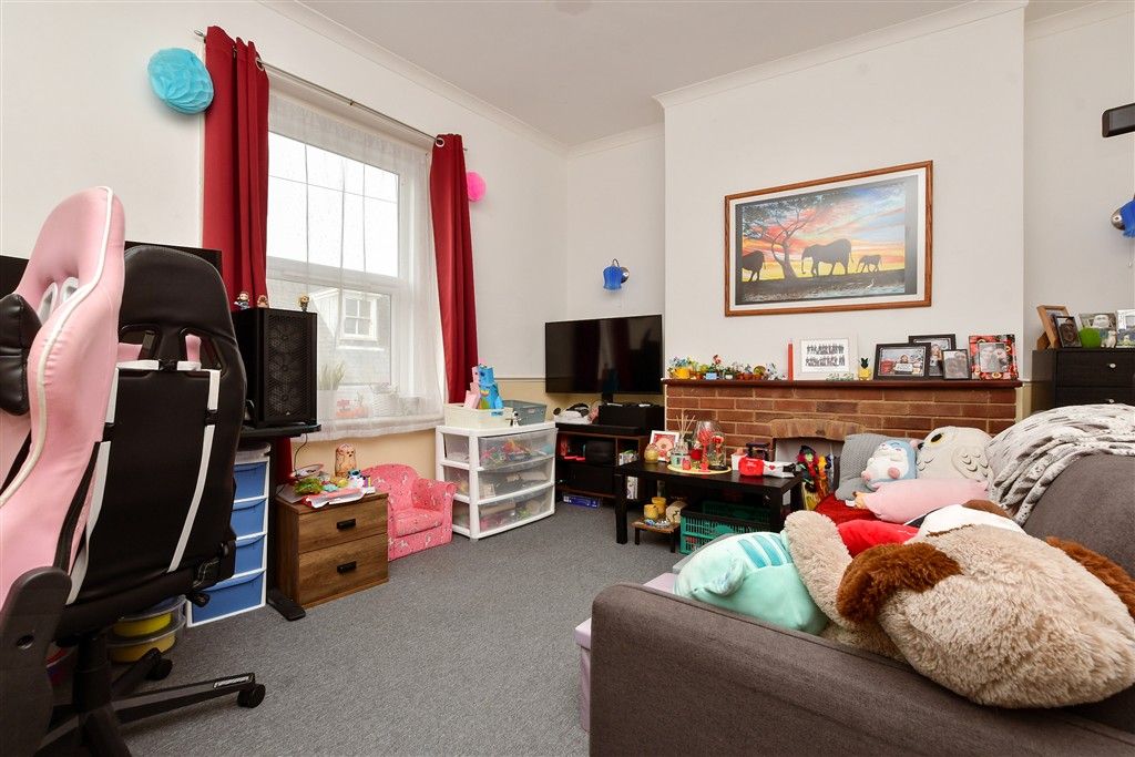 Property photo 3 of 10 Lounge