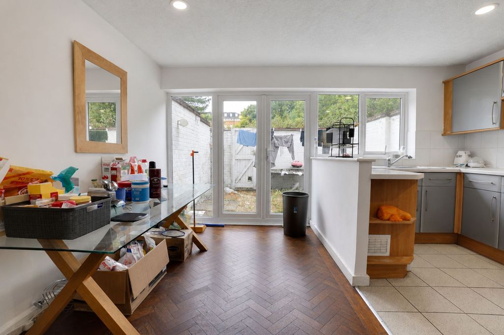 Property photo 3 of 22