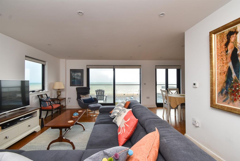 Additional image 5 of 2 bed flat for saleRock-A-Nore Road, Hastings TN34