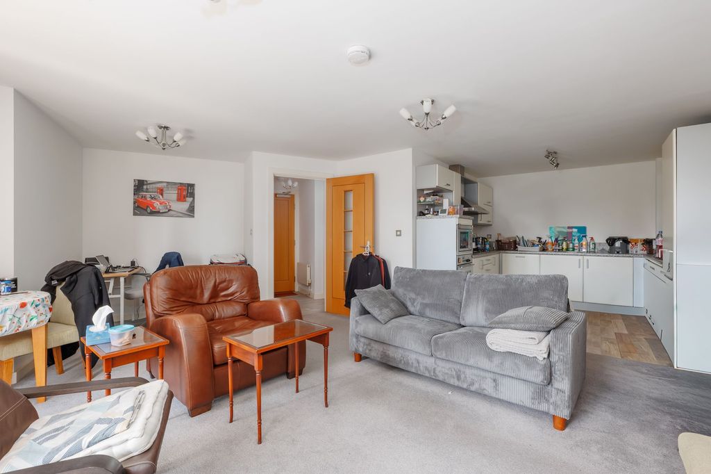 Property photo 1 of 9