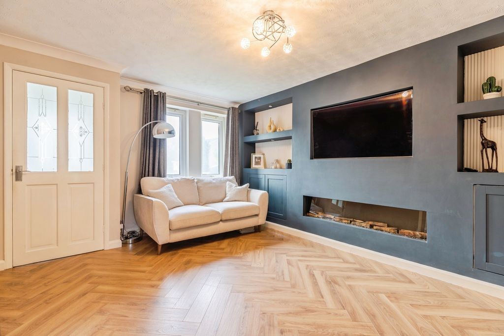 Property photo 2 of 21 Pbox-Img.Jpg