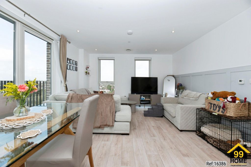 Property photo 3 of 20 Photo 2