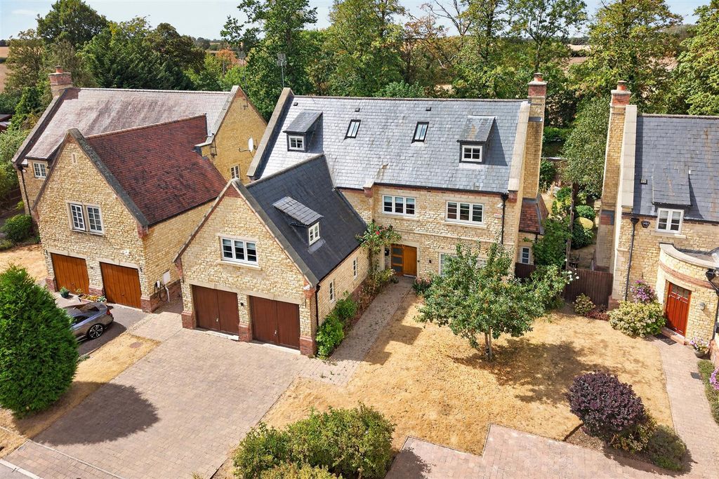 Property photo 1 of 25 2Gunningcourtweb_10.Jpg