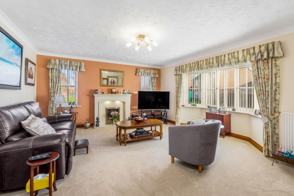 Property photo 2 of 24 5 Bayford Green (Boston)-13