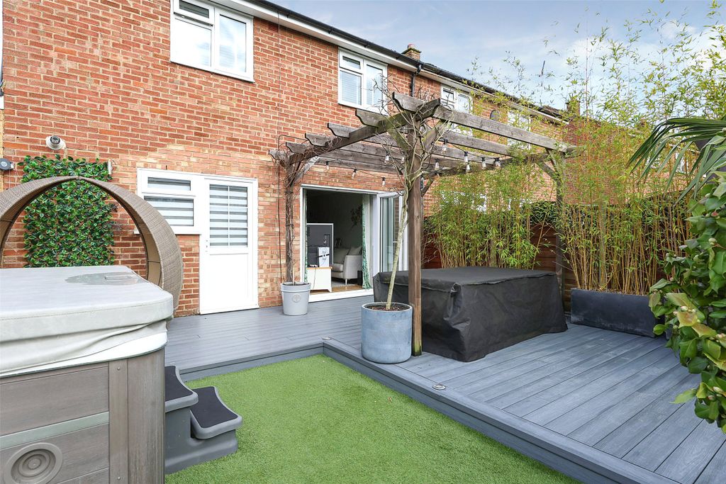 Property photo 2 of 25 Picture No. 09