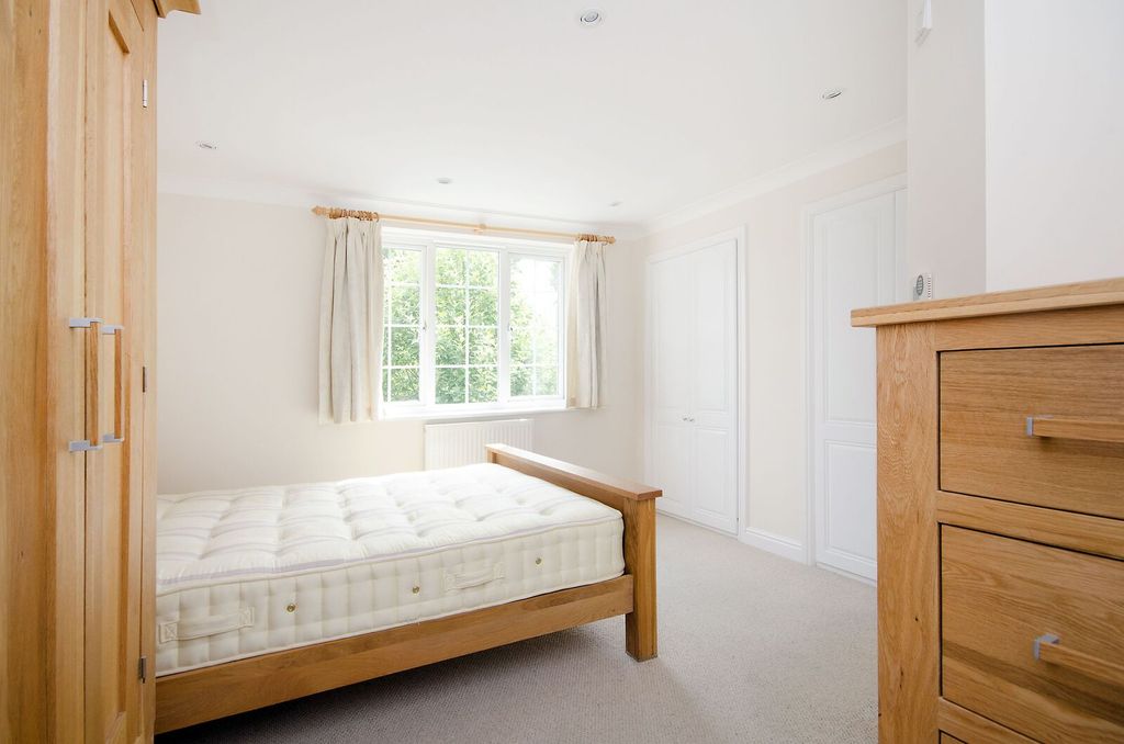 Property photo 3 of 29